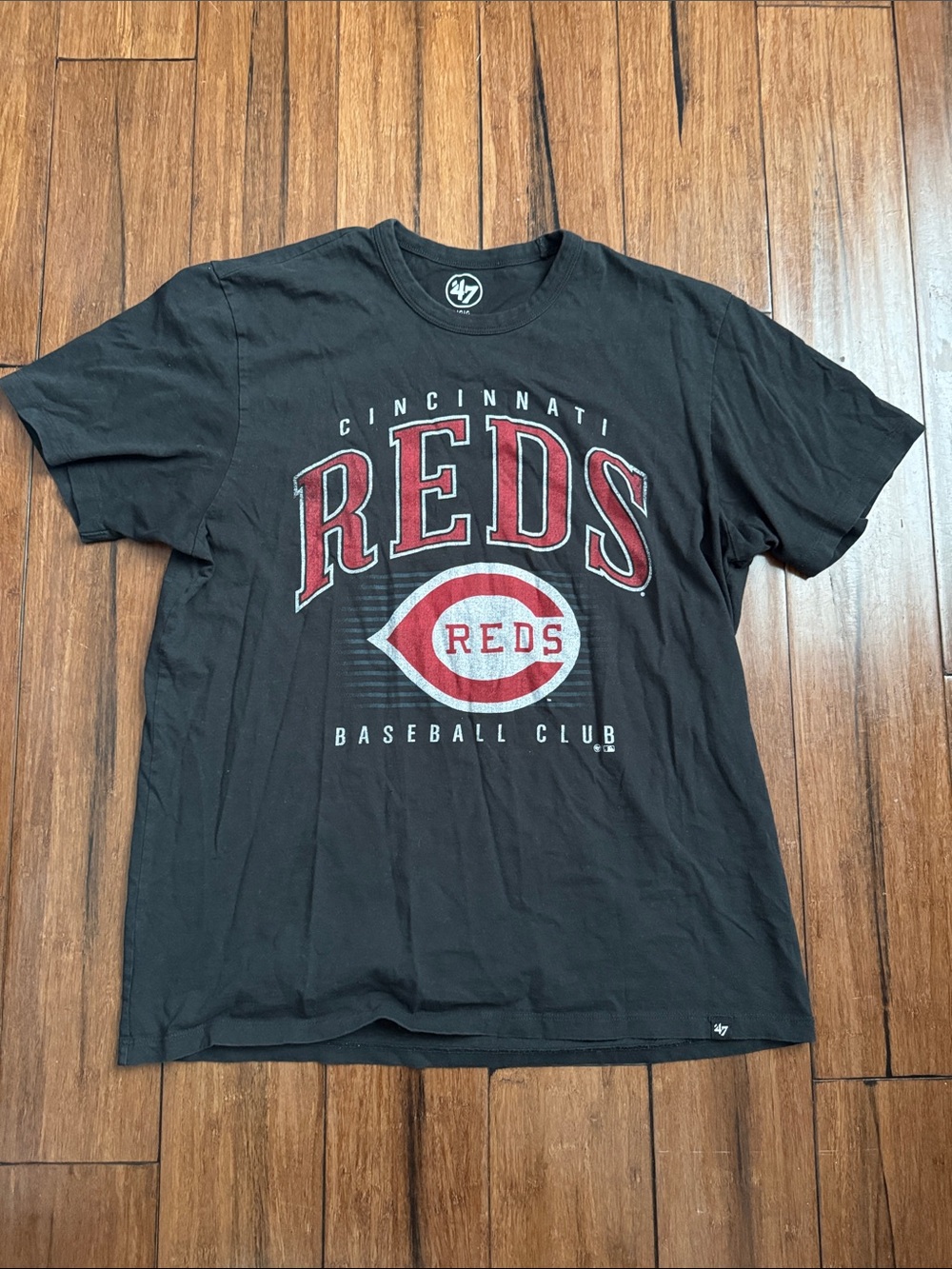 '47 Cincinnati Reds Black Graphic Tee - Men's